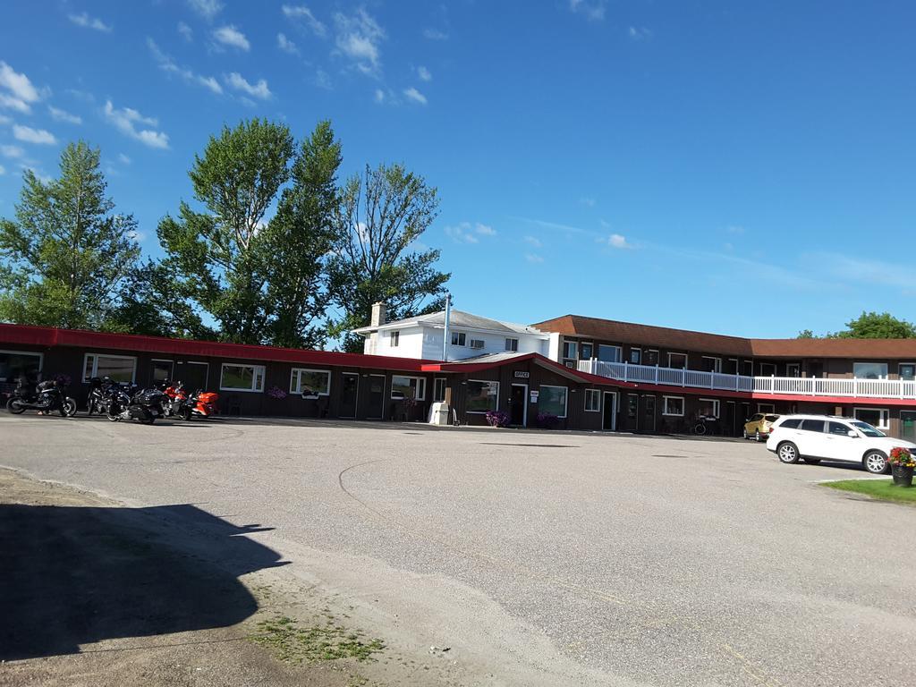 Timberland Motel Dryden Extérieur photo